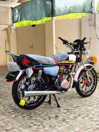 ٢٠٠ سي سي • ٢٠٢٤ • جديدة