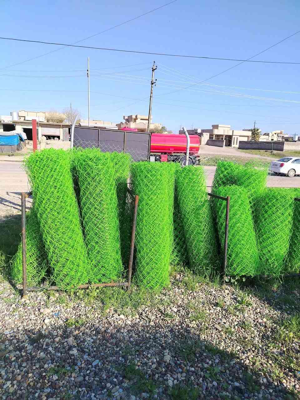 السلام عليكم ورحمة الله وبركاتة ٠ساحة ومحلات المتوكل ٠توفرت لدينا اسيجة سلكية بي ار سي مختلف الانواع والاحجام مع كافة الملحقات بواري تيل شد طبقات هسكو وكل ملحقات الاسيجة ونعتذر عن كتابة السعر لان البيع نقدا يختلف عن التقسيط العنوان الحود الشارع العام قرب الجسر المعلق للاستفسار موبايل ***********
