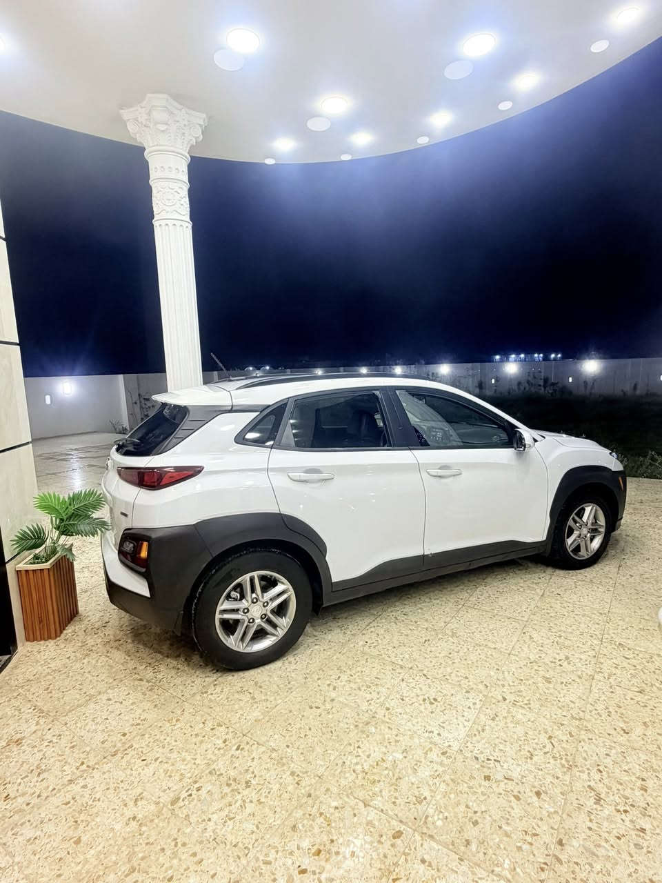 السلام عليكم
كونا موديل 2020 وارد امريكي كلين بدون حادث 
محرك 2000 دوش 
رقمً اربيل باسمي تحويل او وكاله 
ماشيه 66 الف 
للاستفسار اكثر الاتصال 
*********** 
السعر 138 بيهه مجال بسيط
