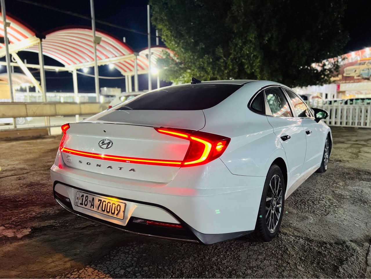 سوناتا 2020حره تحويل ثاني يوم ماشيه  93 سياره بلكارتون حادثها بنيد سياره تخم تاير جديد حداديه ١٠٠/١٠٠تبريد ثلج وتدفئته سياره ماتصرف عليها الف دينار مكينه 2500 كير مكينه كفاله سعرها 160وبيه مجال كلش قليل  رقم بابل مميز جديده كلشي جديد *********** النجف, العراق
