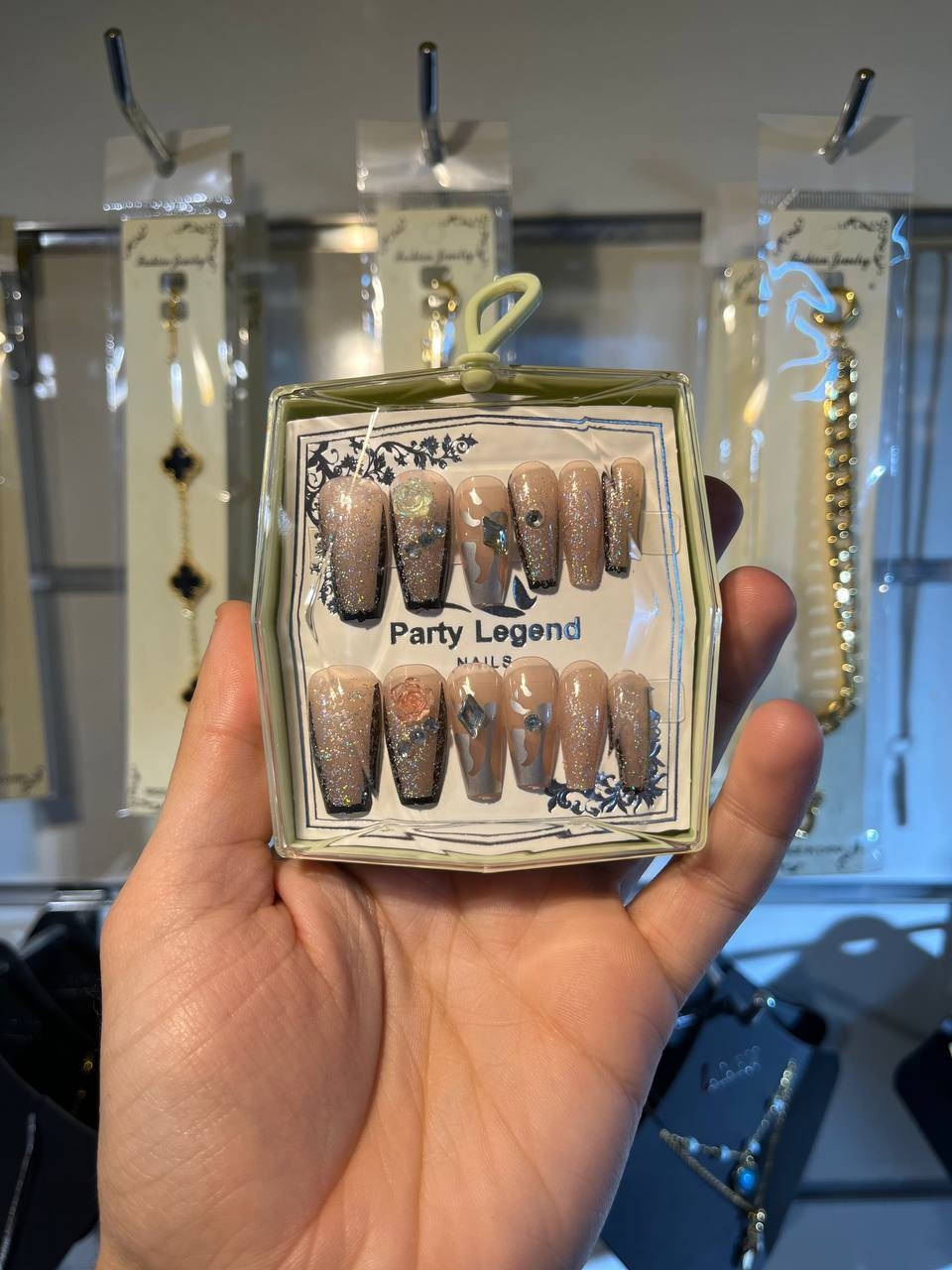 اظافر اصطناعية 
السعر 2 الف


**إذا كنت صاحب هذا الإعلان وتريد حذفه لأي سبب، رجاءا أرسل رسالة إلى الدعم الفني**