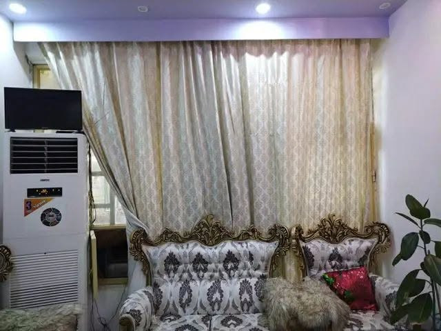 دار زراعي ١٠٠ × ٢٠ طابقين للبيع الطابق الاول يكون من استقبال +صاله +مطبخ +غرفه +صحيات داخليه و خارجيه 
ملاحظه سقف الطابق الاول جبسن بورد عمل مغربي الطابق الثاني يكون من غرفه نوم عدد(٢) +صاله +صحيات + بيتونه ملاحظه سقف الطابق الثاني سقف ثانوي ارضيه البيت سيراميك من الطابق الاول إلى البيتونه 
عنوان الدار :زراعي التحرير (محمد ليلى )قرب جامع المدينه المنوره الجزء الثاني سند ٢٥
***********
