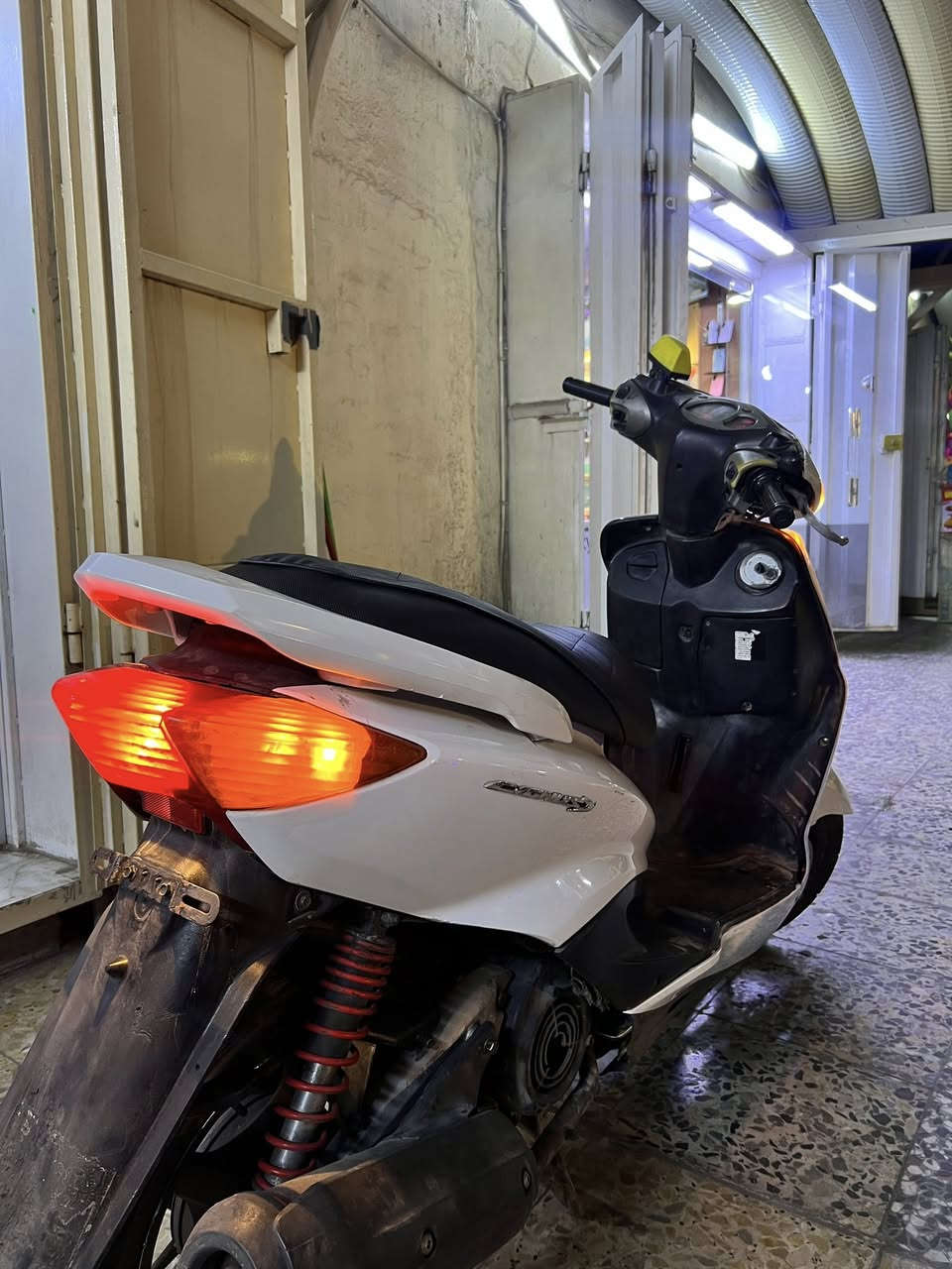 سلام عليكم شباب
دراجة سكنز نثية 140ياباني كابريتر

شلعة ومعدل فولل🪬

الدراجة كاملة نقصها بس بريك خلفي 

للبيع 550 وبيها مجال للشراي

  ***********
