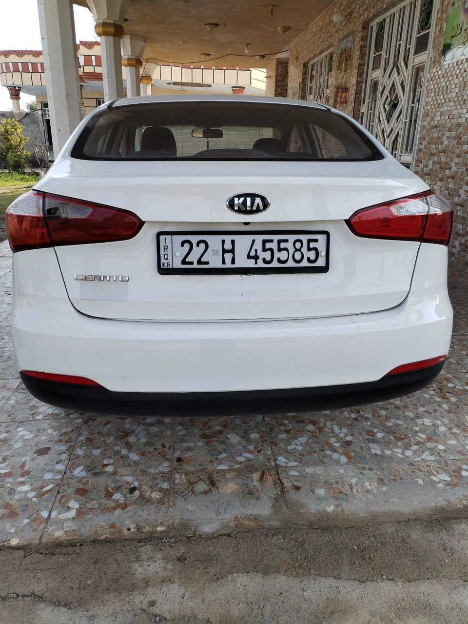 سلام عليكم سيراتو موديل 2016 خليجي رقم أربيل جديد تحويل وكاله   مواصفات نص فول مكينه 1600كفاله لأ تنقيص لا تبخير صدر امامي خلفي جديد تخم تاير جديد السونار مرفق بالمنشور السعر 123 وبيه مجال جدا بسيط العنوان واسط الزبيديه للاستفسار الاتصال ***********
