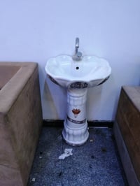 مخسله جدا نضيفه وياها خلاط حار وبارد رايده ب ٢٠ الف 07719623494 وتساب ...