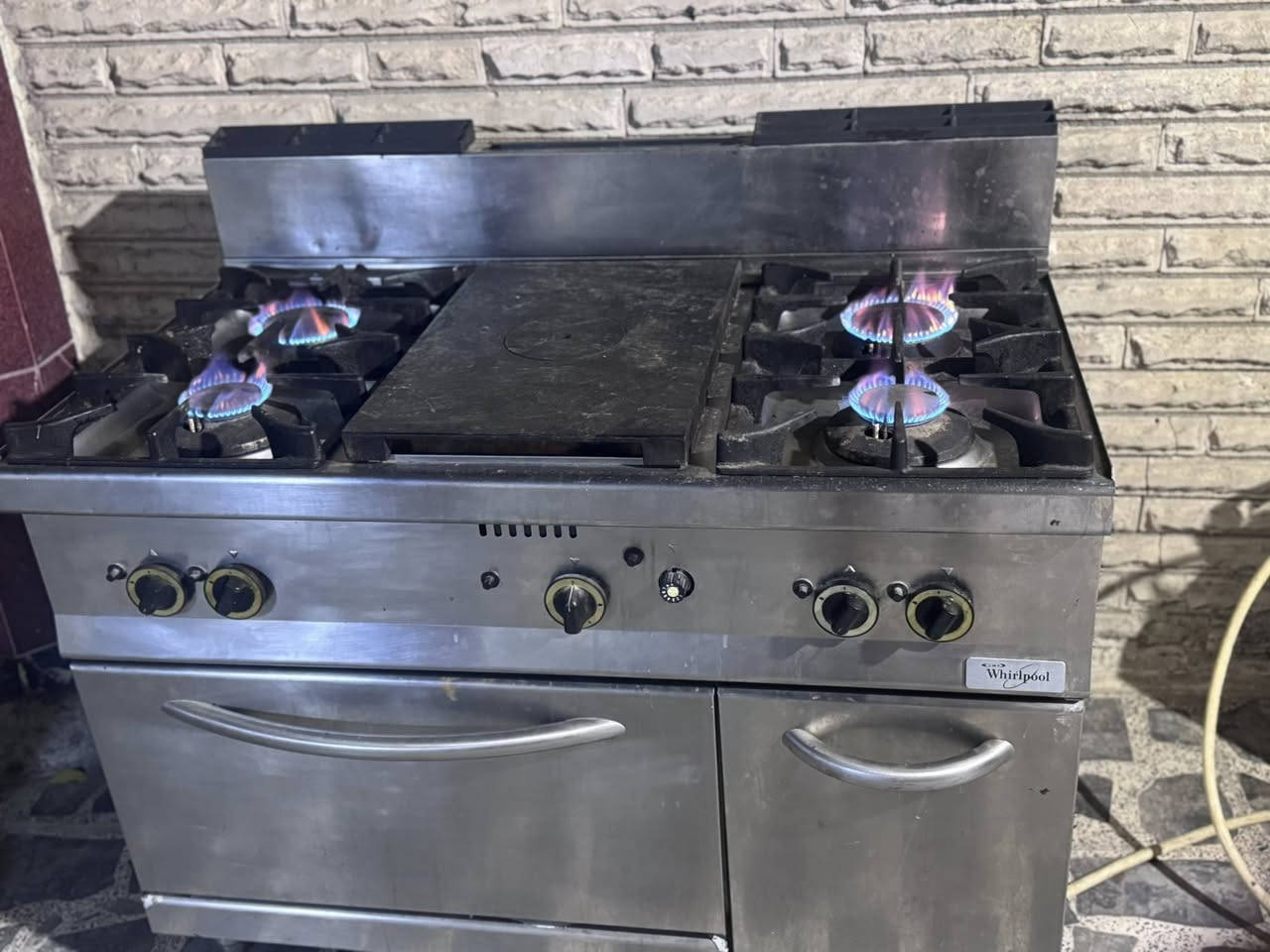 السلام عليكم طباخ امريكي للبيع ثكيل سن ستيل ومهدارة نضافة 100/100مكان بغداد الشعب ***********
