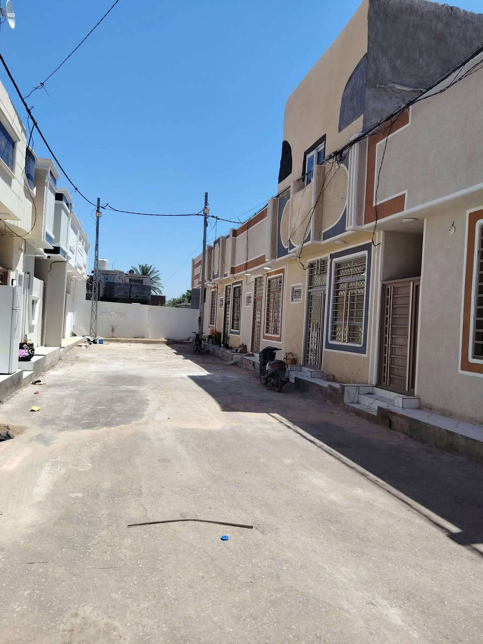 بيت في كربلاء حي الكرار ٥٠متر
طابق واحد سند ٢٥ اقرار محكمه مباشر مع المالك الارض
كامل الخدمات ماء مجاري كهرباء تبليط
تبليط يم الباب
سعر البيت ٥٢ وبي مجال للشراي
الاستفسار ***********) (***********)
