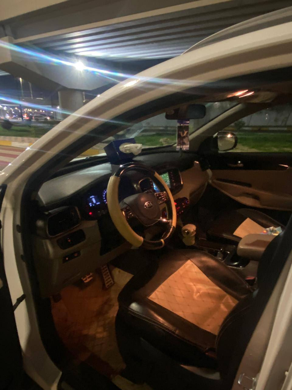 للبيع كيا سورينتو 2020
موديل 2020
السيارة نظيفة كلين 
مواصفات فول
- بصمه 
- مرايات شفط 
- لايت زينون 
فقط بنورما ما بيها 
السيارة استخدام شخصي
جاهزة للفحص
سعر : 270 بيها مجال بسيط 
رقم الهاتف : ***********
