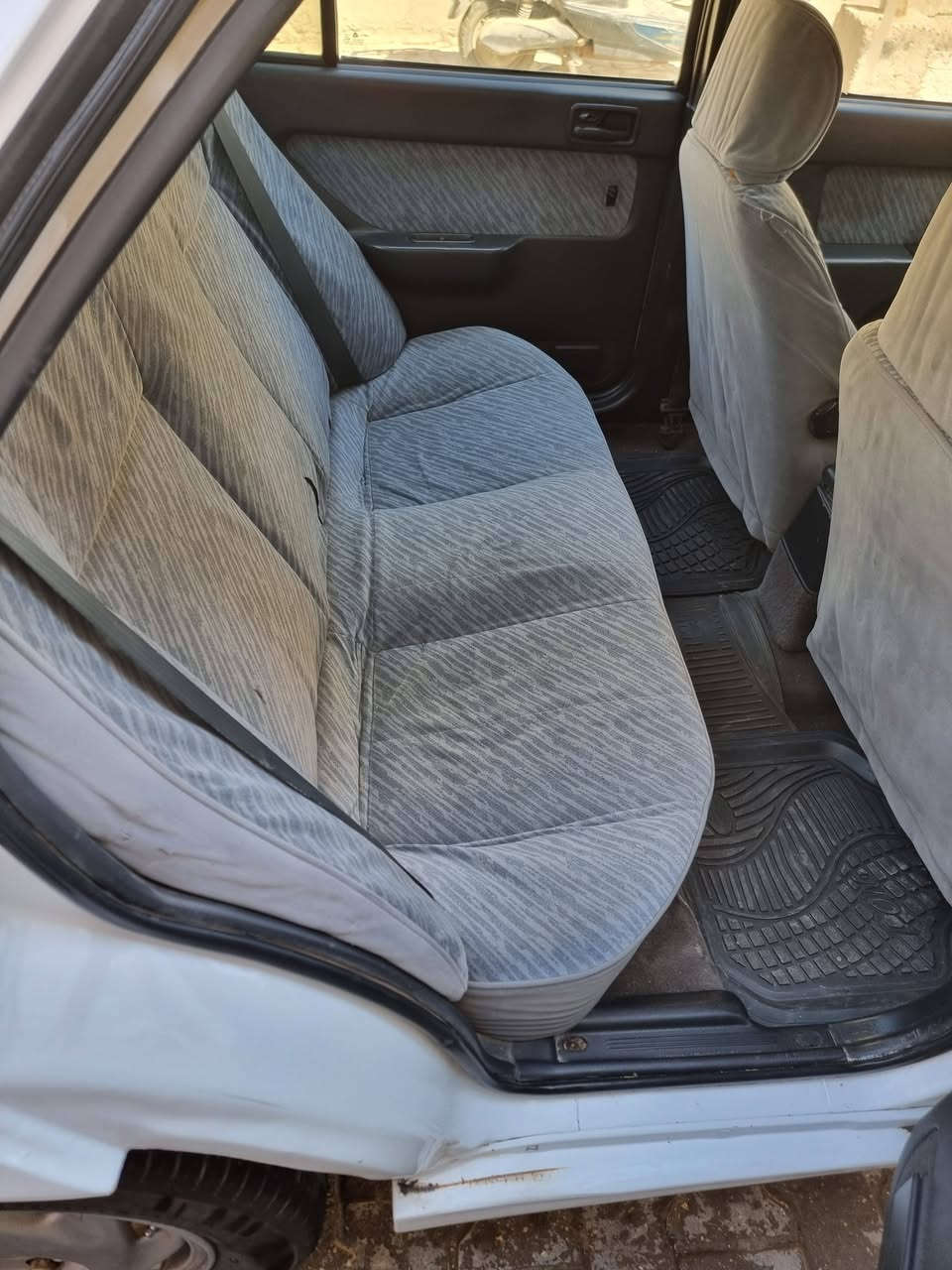 النترا دمعه موديل ١٩٩٤ سياره على وضع الشركه صبغ جماليه فقط تبريد تتفئه سياره بدون نقص سعر ٣٦ ورقه مكانها بغداد المنصور ***********
