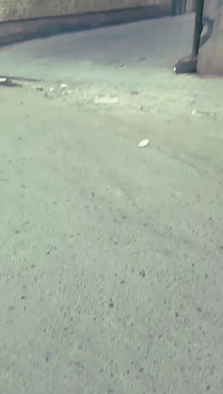 قطعة أرض للبيع الغرير فرع الرابع قرب اسواق روكي المساحة 150م الواجهه 6,65 والنزال 21 عرض الفرع 6 م الستفسار ***********
