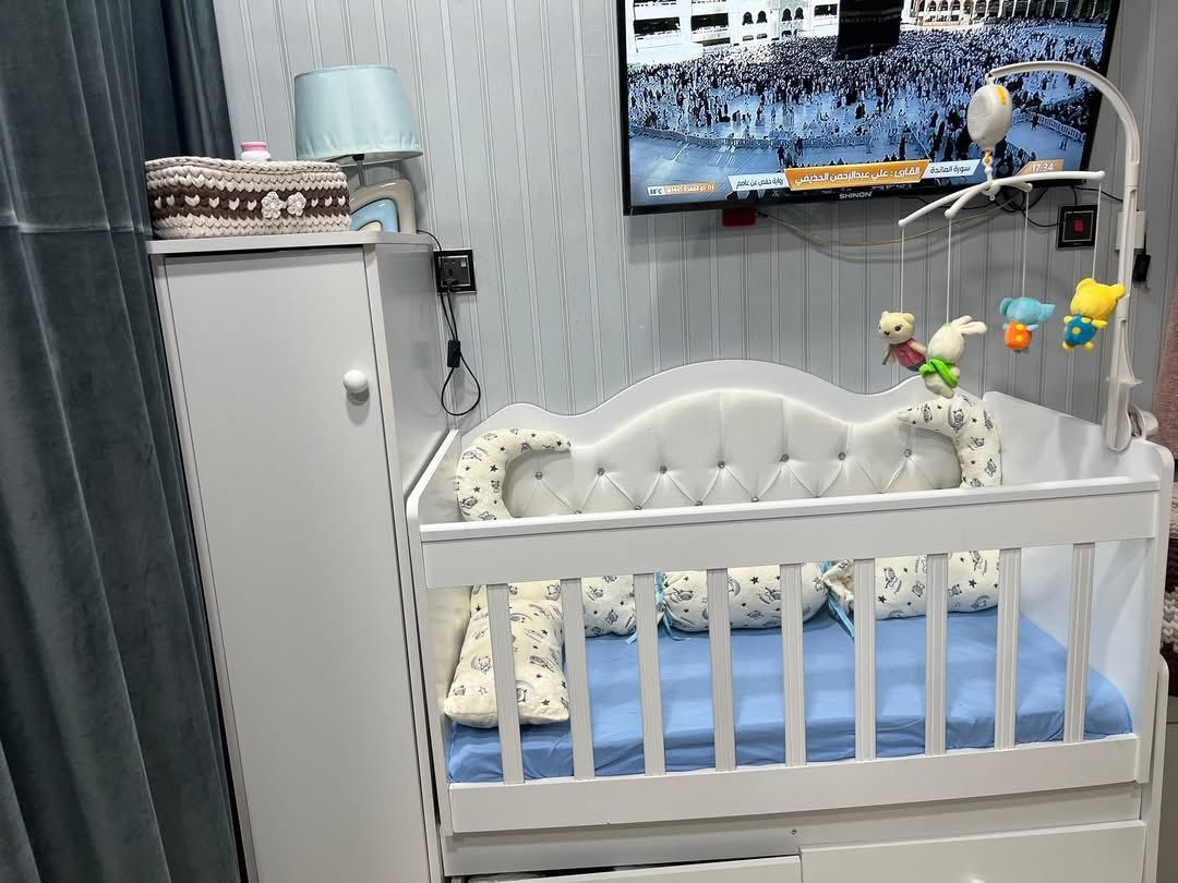 السلام عليكم
سرير طفل للبيع مع كنتور نضيف جدا غير مستعمله قياس السرير من الداخل 60*120 سم تركيه اصليه سعرها 100 وبيها مجال مكاني بغداد الزعفرانيه ***********
