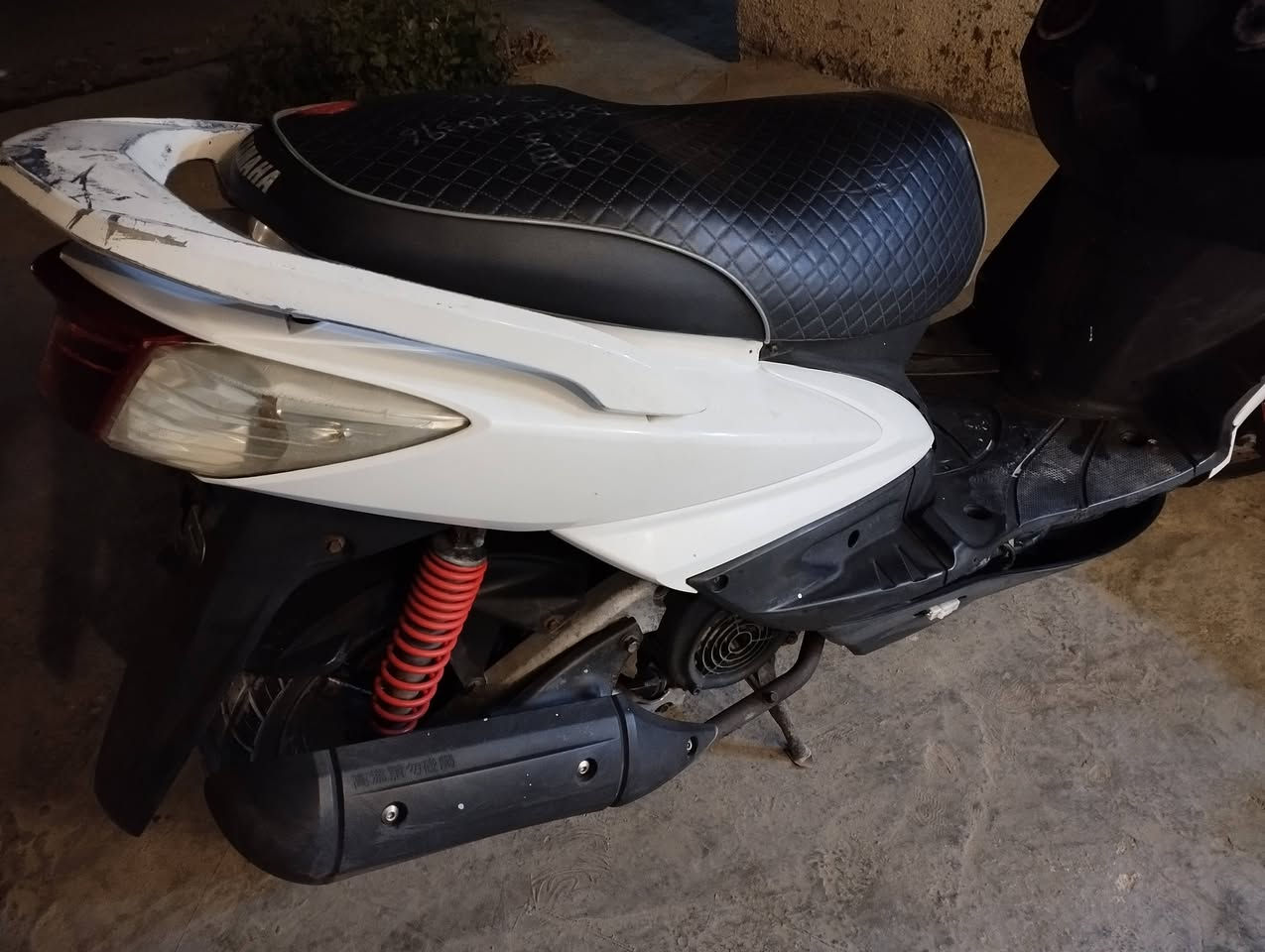 سلام عليكم سكنس فحل للبيع دراجه نضيفه مال رمبه ممفتوحه خير من الله دراجه كابريتر نضيفه 750 وبيهه مجال مكاني بغداد الزعفرانية رقمي ***********بي واتساب
