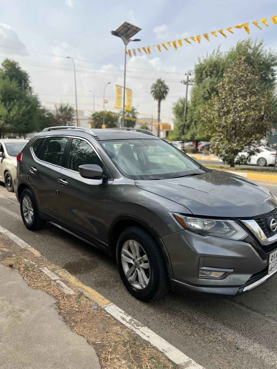 فرۆشتنی خێرا 
نیسان ڕۆگ 2017  مواسەفات sv گێر مەکینە تەبرید و بەناو کردن بەشەرت  پێنج پارەچەی هەیە تیزابی پێ کەتیە پەم کرایە بێ داخلی تەنها پێشی کەمێک هەیەتی بەشەرتی شانسی  .
شوێن هەولێر 
0751 765 48 58 أربيل, العراق
