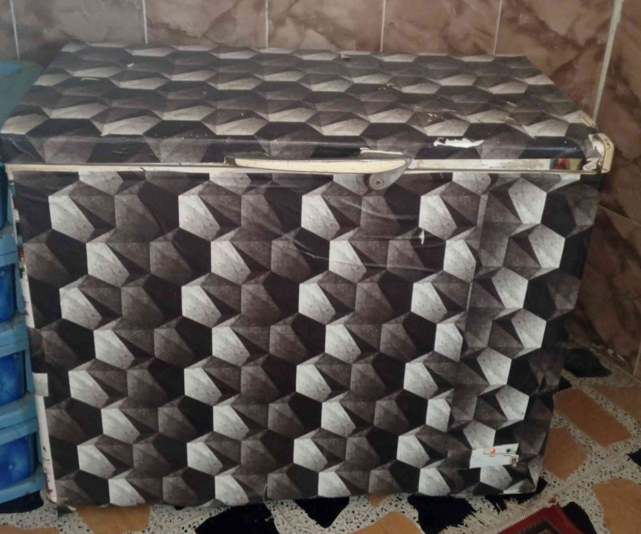 سلام عليكم  اخواني ذلجه لبيع و مجمده لبيع سعر ذلجه 200وبيه مجال
ول مجمده سعره 200وبيهن مجال  رقم ***********
