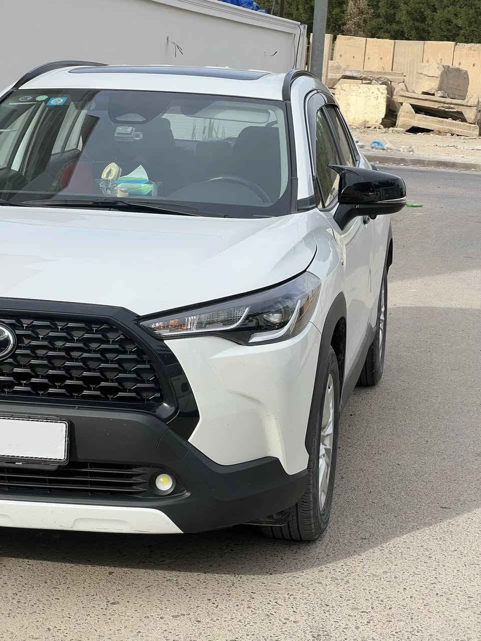 كورلا كروس 2024 مكفولة
فول مواصفات 
كشنات جلد وكهرباء ، اضاءة led ,فتحة
السيارة عليهة داش كام امامي خلفي وارضيات رزلاين وتغليف من الداخل يعني كاملة 
ماشية 23 الف 
السعر 26 مليون 
المكان بغداد
الرقم : ***********
