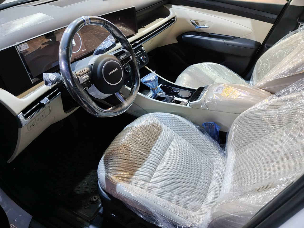 ***********
السلام عليكم توسان خليجي 2025 رقم شمالي اربيل 

ماشيه 4 الف وتسعمئه

كشنات كهرب صندوق كهرب كشن تبريد 

السياره بدون صبغ وبدون تعديل على وضع الشركه 

السعر 236 
موقع السياره موصل الجانب الايسر 

للاستفسار ***********
