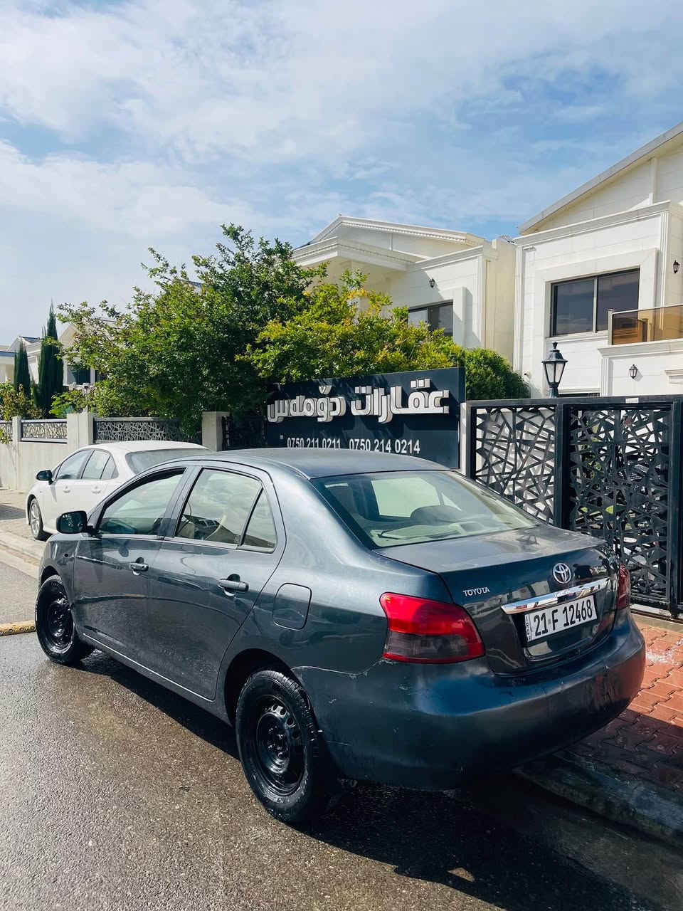 یارس ٢٠١١ 
مەکینە گەورەی گێر حادی 
٥ پارچەی بەخە 
بێ لێدران 
تەبرید لەسەر سویچ 
تازە پێش و بنی توند کراوەتەوە 
ڕەقەم و سەنەوی نوێیە 
سەیارەکە لە هەولێرە 
نرخی ٦٥$ وەرەقە و محامەلە أربيل, العراق


**إذا كنت صاحب هذا الإعلان وتريد حذفه لأي سبب، رجاءا أرسل رسالة إلى الدعم الفني**