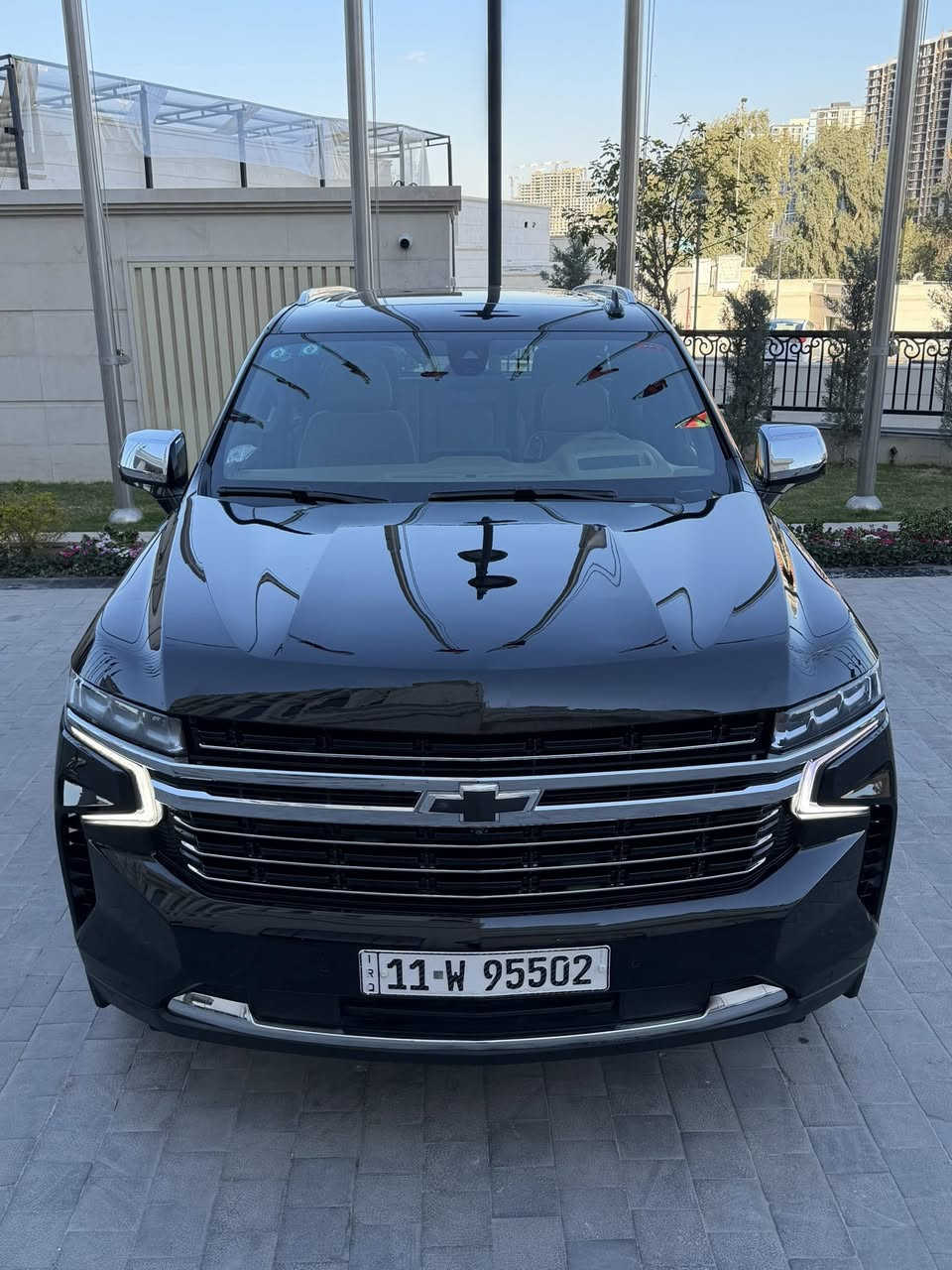 تاهو بريمير
الموديل :2021 ( خليجي )
اللون : اسود 
العداد :97km
ضمان وكاله المنصور 
السيارة كفالة عامة  بحالة الوكالة بيها بي دي ار بالكصه مال بنيد 
حجم المحرك : 5300 Cc
عدد الاسطوانات : 8 اسطوانات ( 8 سلندر )
المواصفات : 
* سقف بانوراما 
* دخول ذكي للسياره 4 أبواب ( بصمه )
* المقاعد كهربائية تدفئة و تبريد
* مقصوره الركاب من الجلد الفاخر + مغلف لحماية الكشنات  + خشب ملكي 
* شاحن وايرلس لاسلكي
* ويل 22 انج
* نظام الرؤيه : 5 كامرات رؤيه شامله ( BIRD VIEW )
* نظام التعليق مستقل
* كشنات ميموري خزن
* نظام الصوت BOSE سماعات عدد 10
* دوسات كهرباء + اناره LED
* نظام سحب مقطوره تحكم كامل + كامرة لرؤية المطوره

السيارة رقم بغداد الدولي بسمي تحويل
مكاني بغداد
***********
