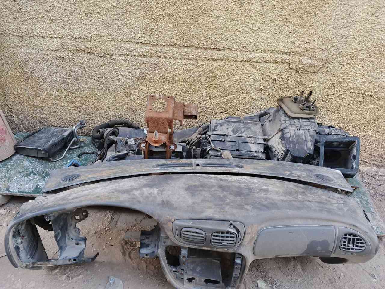 اسلام عليكم 

صدر بلايزر نضيف للبيع 
طوريج س 200
***********
