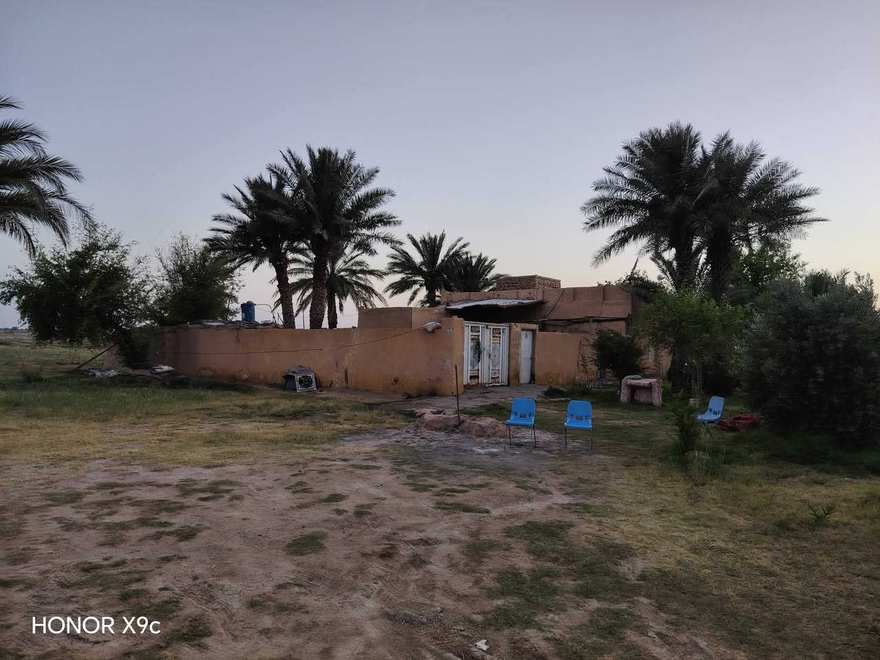 بسم الله الرحمن الرحيم 
4 دوانم مع بيت للبيع
 صوب بني ركاب 
/طريق المشايه/شارع ال بريع (التبليط) 
خدمات /ماء/ كهرباء/ ماء سقي وماء اسألة 
دوانم مزرعة اشجار فواكه ونخيل
السعر 75وبيه مجالبسيط 
للتواصل الاتصال على الارقام 
***********
***********
او مراسلة الصفحه 
#هادي_الحجيمي
