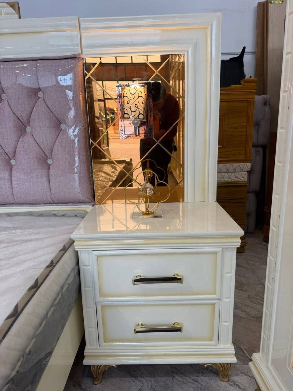 #7ببسم لله الرحمن الرحيم
معرض محلات الملك لله 🧿#الشكل_الجديد🔥❤️ #🇹🇷🇮🇶🦅 فصلات حديثه وجديد مديل الغرفه 2026
غرفه نوم صاج جديده(6 ) ابواب  موصفات الغرفه كلا نقش زان🇪🇬 مصري  زان شغل عراقي ولفصال تركي  🇪🇬 شرط كلا خمسه ملم وداخل اربع ملم  صبغ الغرفه حراري صبغ درجه اولى اوفيت مطعم ذهبي  شغل 🇮🇶عراقي مال موصل🎉 
بيع وشراء الجديد والمستعمل معرض محلات الملك لله
  موجود🌷🎁 جديد ومستعمل 
#داخل_مدينة_الموصل🌹  🌹يفتح المعرض من الساعه 9 صباحن إلى 8 مساء 
فايبر_واتس)  ***********👉🎁
#معرض_ محلات الملك لله(متابعة واعجاب بالصفحة الرسمية للمعرض) (موصل حي البكر شارع القادسية الاولى قرب جامع علي بن ابي طالب مجاور ملعب الأمواج وبانزيخانة البكر
محلات الملك لله) استفسار اله هاذا الرقم***********🌷***********
