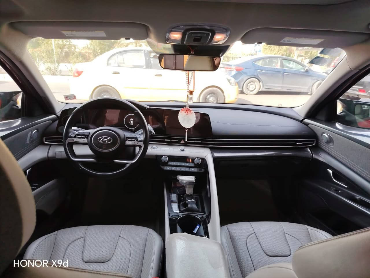 السلام عليكم النترا 2023 هايبرد محرك 1600 توربو
النترا وارد امريكي فول الفول للاخير 
كشنات جلد تدفئة تبريد 
انظمة قيادة 
فتحة بالسقف
دشبول الوان متغير 
تشغيل عن بعد 
رادارات 
السيارة حادثهة باب السكن فقط ومبدل نفس اللون و بلادي السيارة بدون قطرة صبغ 
وجديدة ماشاء الله مكاني حي العامل
السعر ١٦٥ وبيها مجال للطيبين 
الرقم : ***********  
مكلف بالنشر
