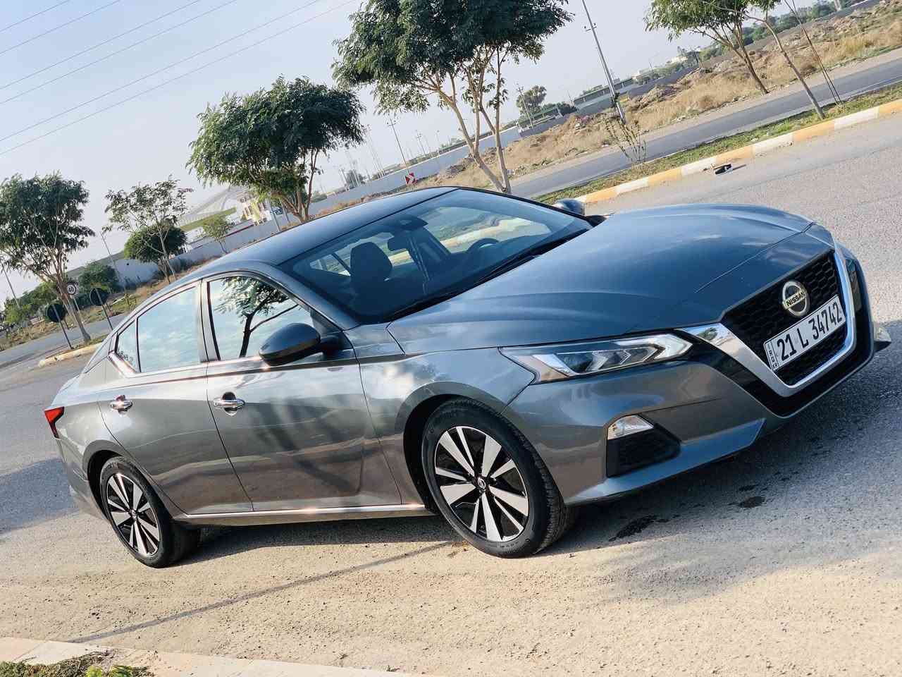 تحيه طيبه…..
للبيع نيسان التيما موديل 2022 

مواصفات SV 

لون نفطي 

ماشيه 60 الف ميل 

 رقم سليمانيه 

سنويه ورقم كله جديد وبأسمي شخصياً 

ضررها بنيد صبغ فقط بدون ايرباك 

تخم تاير جديد

السياره على ايدي ومابيها اي نقص 

مكان السياره ديالى خانقين 

السعر 160

للاستفسار ***********
