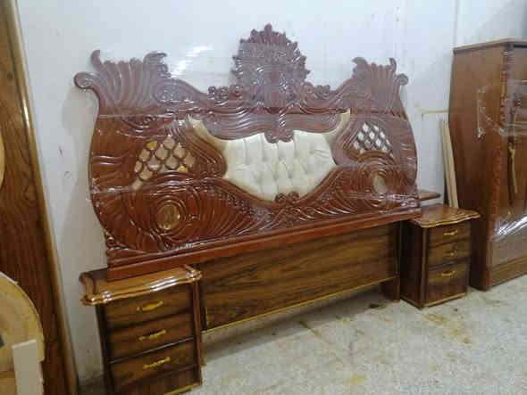 السلام عليكم غرفه للبيع ٦باب طابقين صاج ظهر جرجوبه نظيفه السعر ٧٠٠ الف وبيه مجال العنوان بعقوبه كاطون الرازي شارع ابو رباح قرب مرطبات لسيد مزاد ابو كرار الغريباوي ***********
