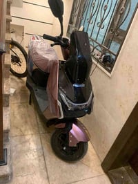 للبيع دراجه شحن للاستفسار 07700141991 فقط واتساب دراجه جديده ومناسبه