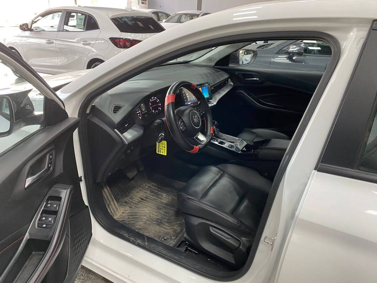 ئێم جی  MG GT 2024 Sport فول 
تەنیا 23 هەزار ڕۆیشتووە.
مواصفات.بەصمة. سلاید. برێك کارەبایی.
شاشەو كاميرا.حساس.ئاوێنە ئیشارەت. 
 تحدید سورعە.کوشین جلد.لايت زينۆن.
موبایل    ***********
مكان : أربيل. سعر 117 وەرەقە أربيل, العراق
