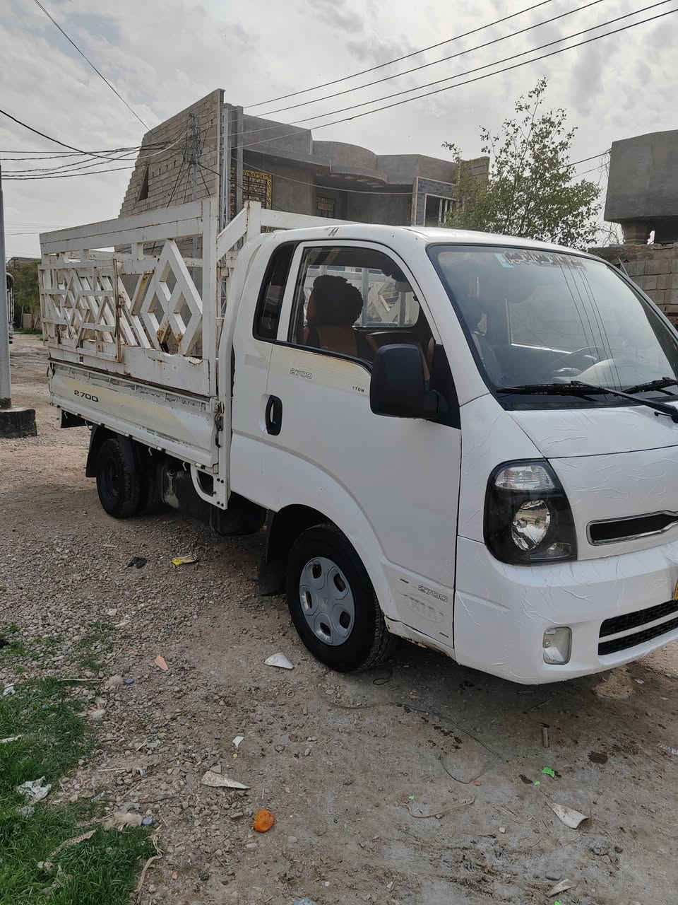 كيا بنكو موديل ١٤ بدون صبغ ب١٠٠ رقم ديالى بدون نقص جاهزة كير ومحرك مكفولات تبريد وتدفئة شغالة ***********
