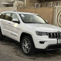 20 ماشيه 47 الف مكان السياره بلاص جديده بمعنى الكلمه تخم تاير جديد بيه...