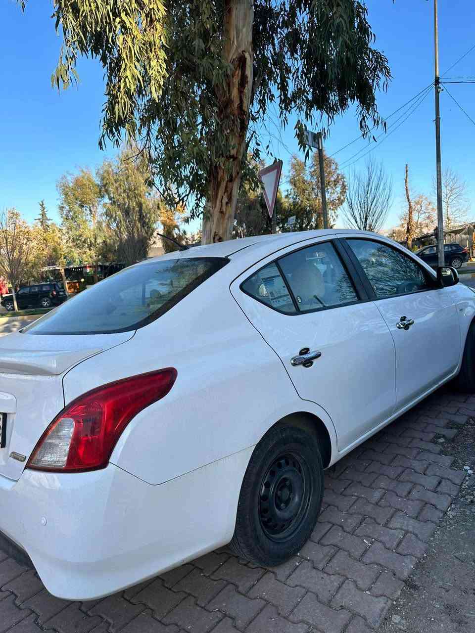 سەنی مۆدێلی ٢٠١٩، گێڕ و مەکینەی زۆر باشە و هی دکتۆرێکە کە خۆمم، زۆر نوێ دیارە و زۆریش سەیارەیەکی چاکە. 

نرخ ١١٠

*********** السليمانية, العراق
