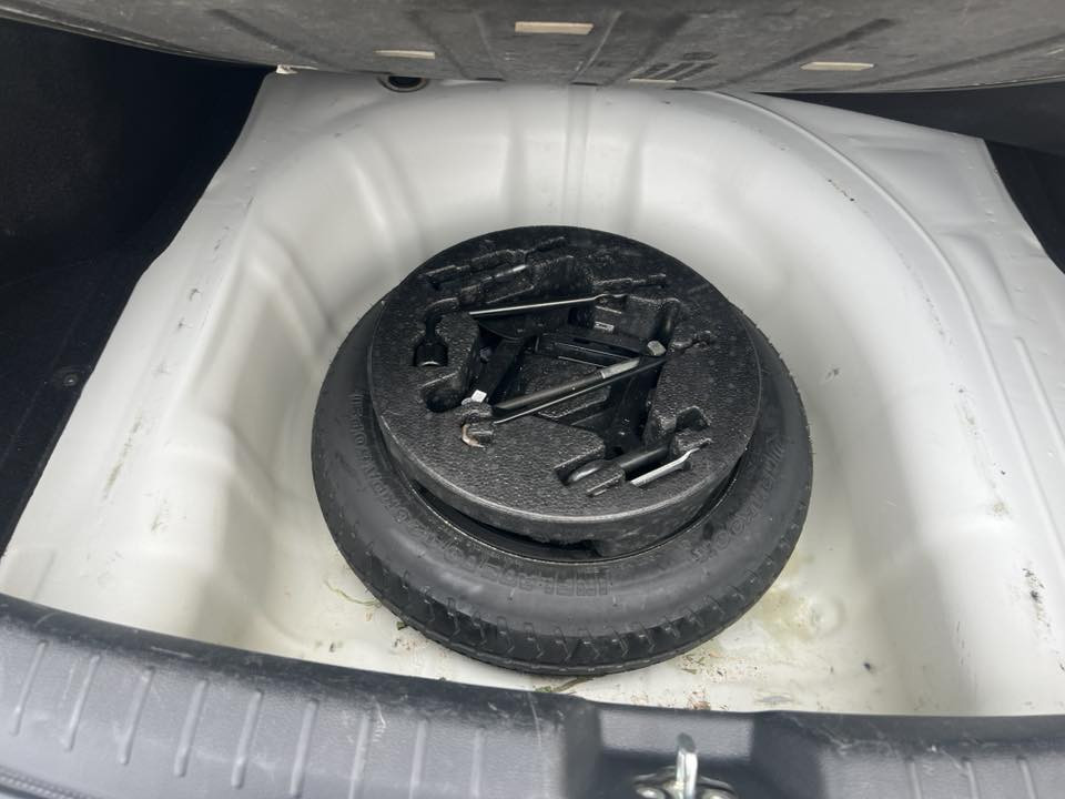 سيراتو 2024مكفوله كفاله عامه موصفات  تبريد قطعتين تحكم ستيرن حساس خلفي ماشيه 41الف سعر 180 بيهه مجال قليل ***********
