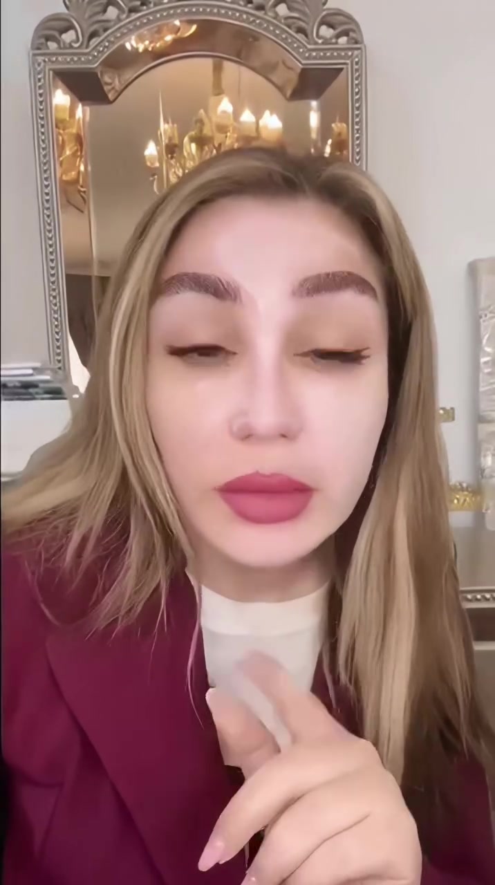 صابونة اللافندر + سيروم فيتامين c + كريم كوين 

بكج ليلي و نهاري يعالج كل مشاكل البشرة بدون الحاجة لأي منتج ثاني 

توحيد لون البشرة 
إشراقة 
نضارة 
علاج الكلف و التصبغات 

متوفر لكل أنواع البشرة 
ضروري ذكر نوع البشرة اثناء الحجز 

توصيل لكل المحافظات 
للحجز مراسلتنا
 #بكج_كوين_سنتر #كوين_سنتر #queen_center #مجموعة_كوين_سنتر


**إذا كنت صاحب هذا الإعلان وتريد حذفه لأي سبب، رجاءا أرسل رسالة إلى الدعم الفني**