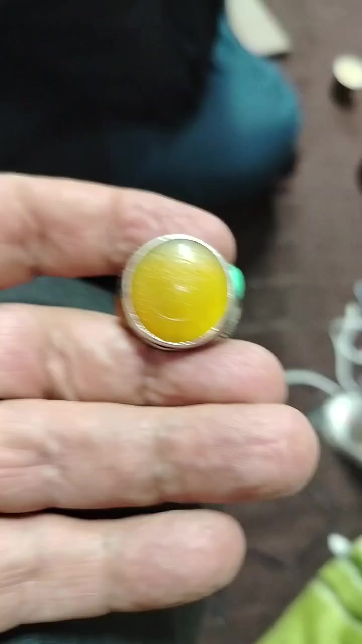 خط قديم
ماشاء الله لاقوة الا بالله ان ترني انا اقل منك مالآ وولدا

و
انا أعطيناك الكوثر


**إذا كنت صاحب هذا الإعلان وتريد حذفه لأي سبب، رجاءا أرسل رسالة إلى الدعم الفني**