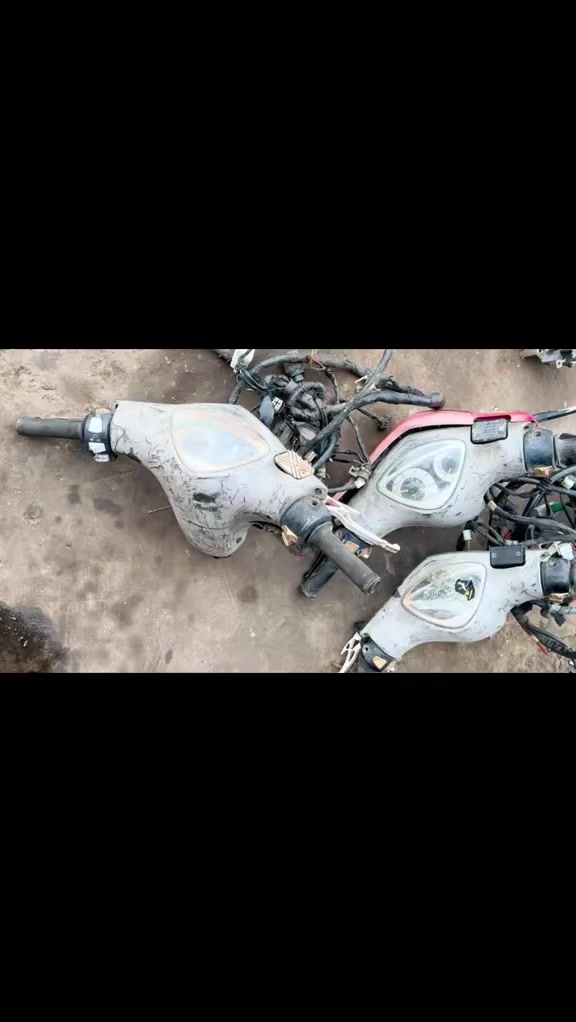 غراض ماكس رمبه شحتاج موجود 
محل مستر ماكس للدراجات 
زعفرانية /نهايه شارع معهد /مجاور مدرسة سيد الاوصياء 
يوجد توصيل جميع محافظات


**إذا كنت صاحب هذا الإعلان وتريد حذفه لأي سبب، رجاءا أرسل رسالة إلى الدعم الفني**