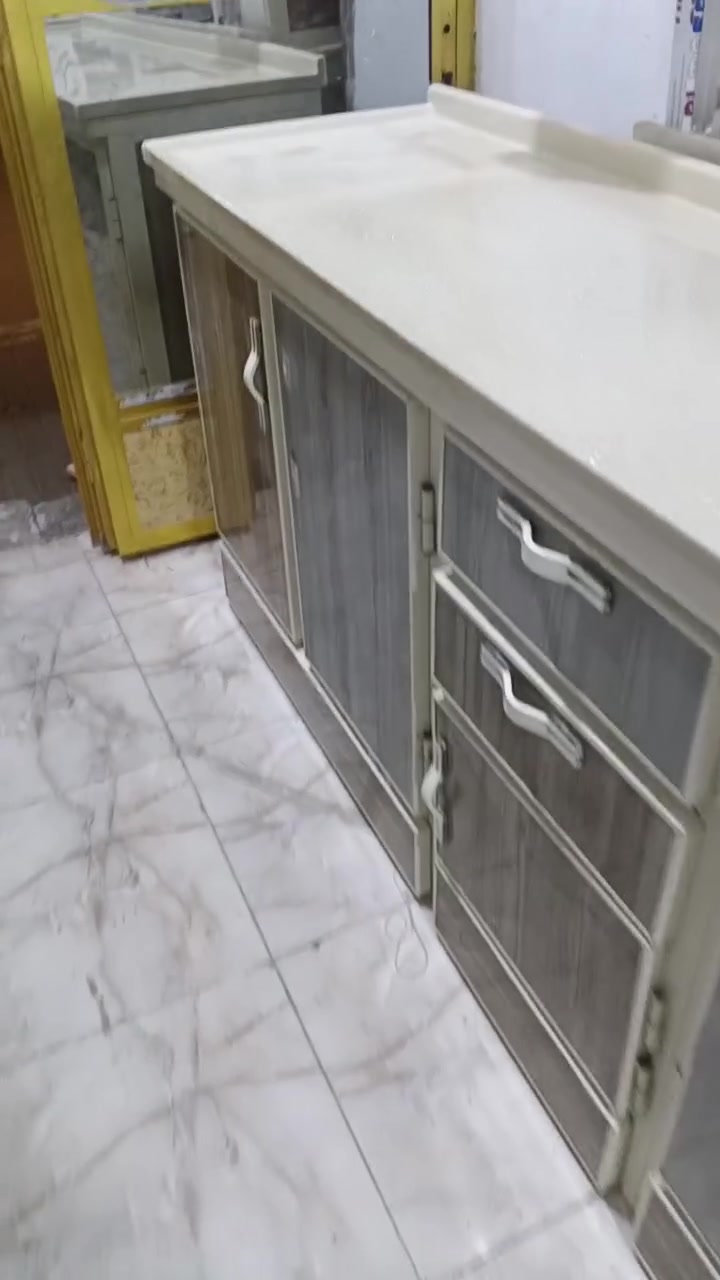 مترين ونص وسنك مترا ونص مرمر مبطن تفصال كلش جديد الشراي هاذ رقمي للتواصل ***********بس شراي يراسلني
