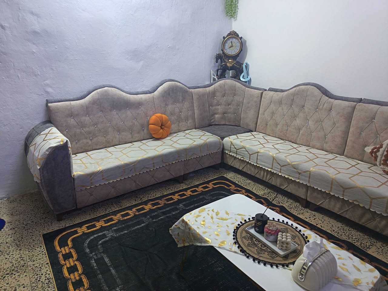 قنفات للبيع سعر 300 عشر مقعد
العنوان مدينه الصدر رقم هاتف ***********
