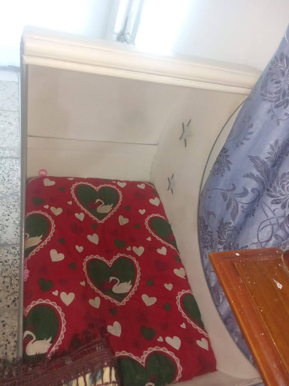 جرباية اطفال نضيفه كلش نهايتها ٧٥للتواصل علا الرقم  ***********
