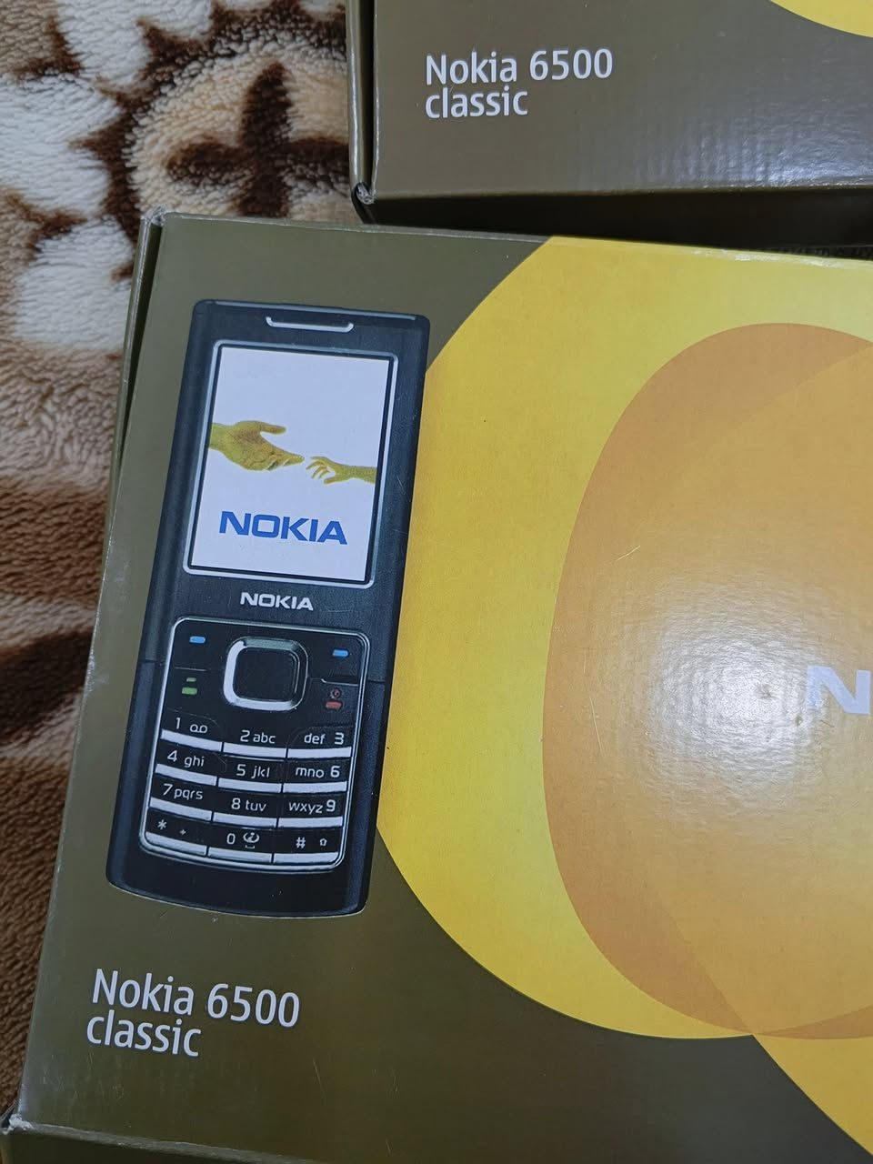 سلام عليكم للبيع نوكيا ٦٥٠٠ جديد غير مستخدم مع جميع ملحقات ***********
***********
