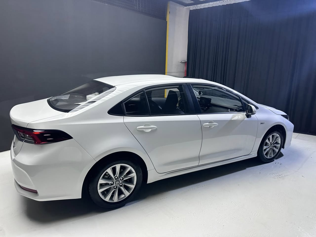 Corolla HEV 2025   (154$) ***********
سارد و بۆیاخ و چاڵ بە شەرت(3000km)ڕۆشتووە  ١٥٤$ قفڵی .
