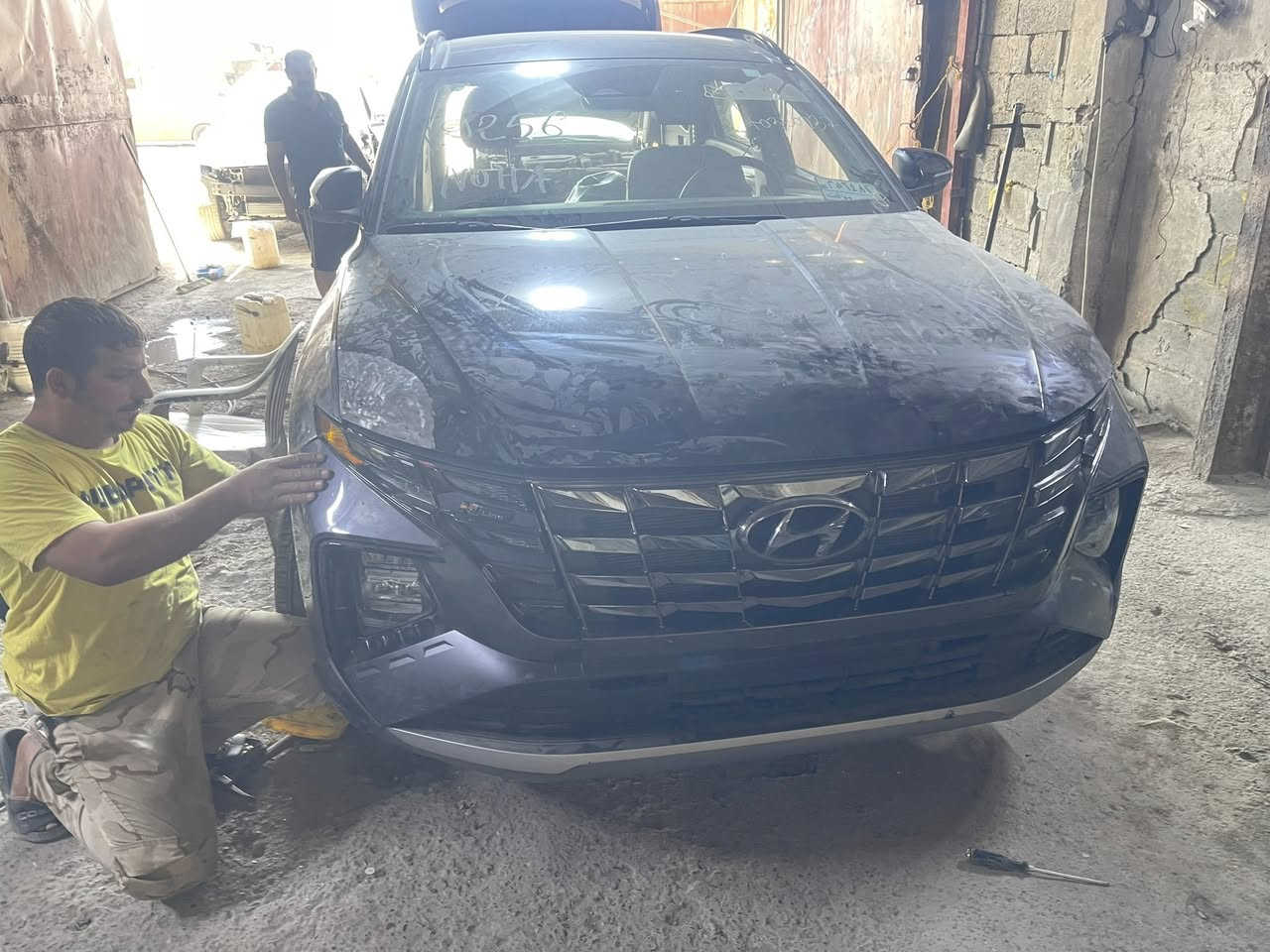 توسان ان لاين 23 

سيارة حدثهة مثل ما موضح كلش بسيط بدون دواخل بدون ايرباك ⭕️ 
السيارة باسمي قبل شهر رقمتهة 
المواصفات 
كامرة 
حساسات 
اوتو هولد 
دفع رباعي 
مانع انزلاق 
تحديد مسار 
اوتو ستوب 
شحن لاسلكي
تدفئة كشنات 
4 انضمة قيادة 
بنورامة
نظام صوت BOSE 
كشنات جلد + مخملد مطعم بخياط احمر 

مكاني بغداد 
***********

السعر 205 بيهة مجال بسيط جداً
