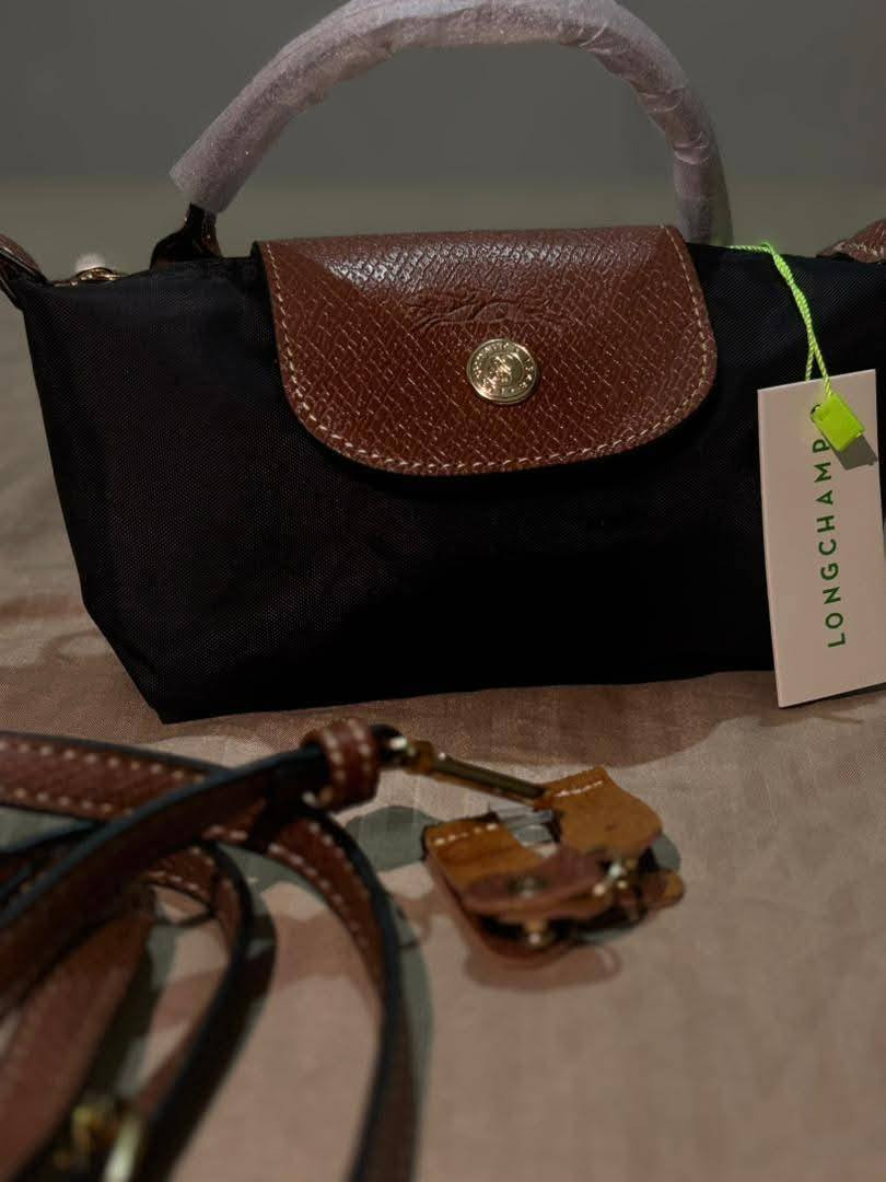 يوجد توصيل 🚗 جميع محافظات العراق.


**إذا كنت صاحب هذا الإعلان وتريد حذفه لأي سبب، رجاءا أرسل رسالة إلى الدعم الفني**