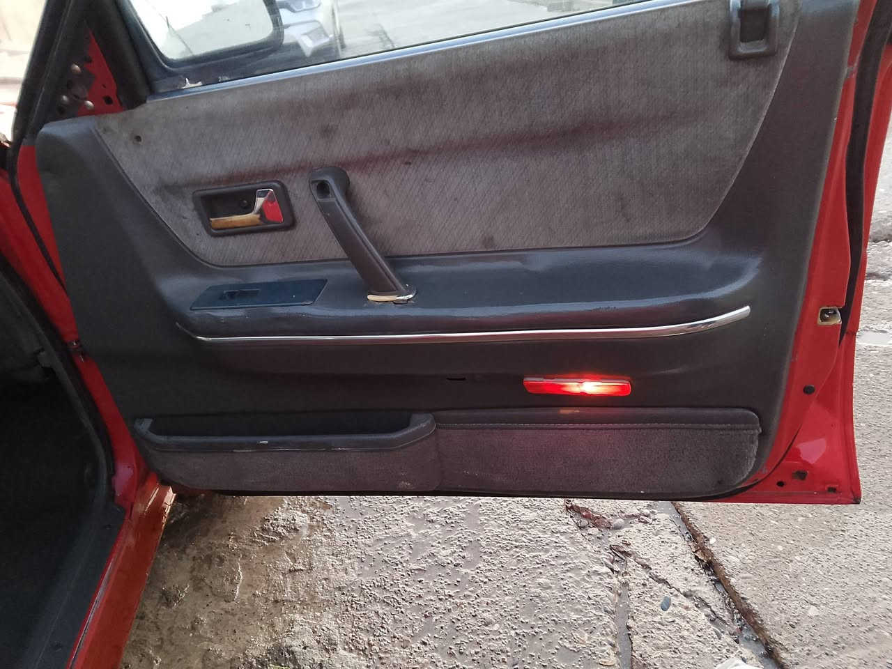 626 موديل 91 محرك كير شرط 12 بخ كابريته تنته كهرب جامات كهرب ستيرن بور قفل مركزي تدفئة نار ضرر جاملغ السكن
وايرمنيه كلها شغاله طخم تاير جديد سعرها 33 وبيها مجال 
***********
