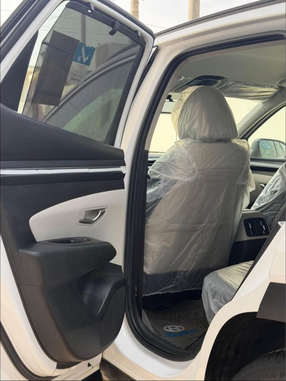 توسان موديل 2024 خليجي مكفولة كفالة عامة ومرفق السونار
كير مكينة صدر تايرات تبريد تدفئة كفالة عامة

السيارة ماشية30 الف كيلو باسمي تحويل ثاني يوم سنوية لل2031هزة جديدة

قطعتين تبريد شاشة ديجتال بردات خلفية اشاير مري ومري شفط  كراسي ثنين كهرباء  وداخل بيجي

العنوان بغداد البياع حي الموصلات 

للاستفسار على السعر الاتصال على
واتساب هم بي24ساعه حبايب قلبي 

هـ/***********
