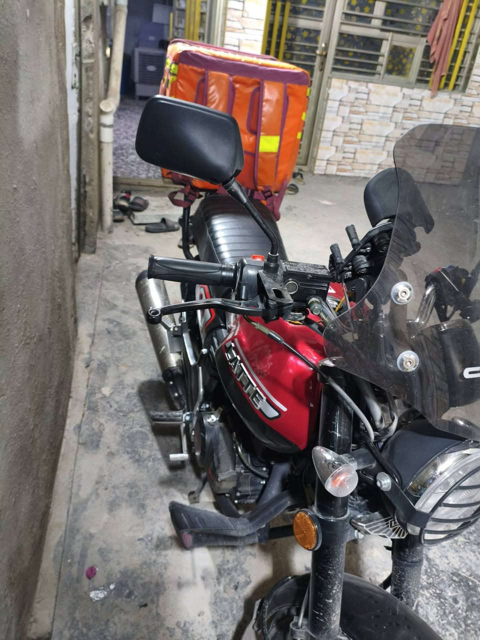 سلام عليكم
دراجة دايوان لاتي موديل 25رقم اربيل 
ماشية 25الف تحويل ثاني يوم قابل للزادة 
لبيع سعر 2500بيهة مجال مكاني بغداد شعلة 
رقم تليفون ***********
