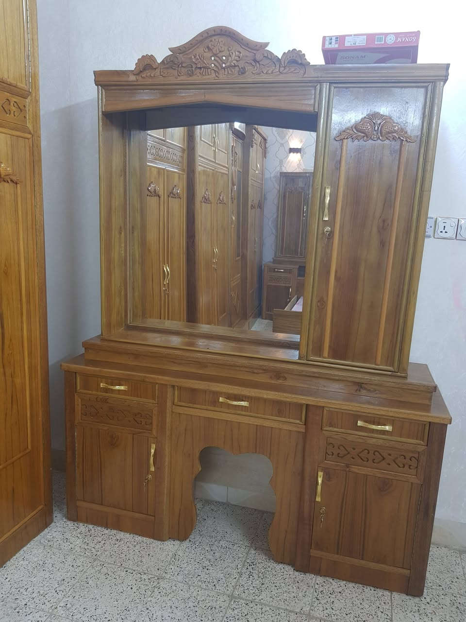 غرفه ام 6 جديده غير مستخدمه سعر مليونين وربع 2250 مكاني مجر ***********
