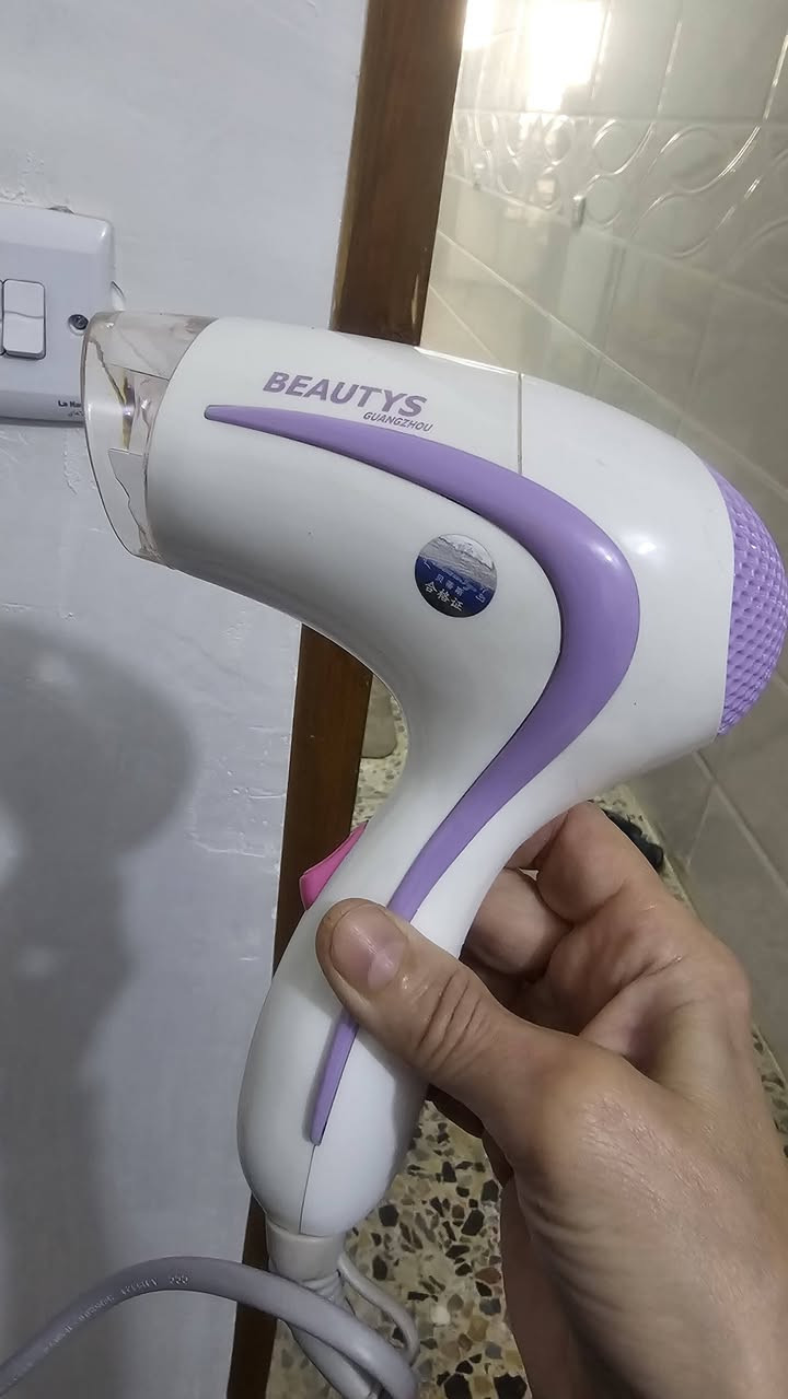 شسوار بعده باكيته غير مستعمل تجي بي سرعات عاليه وحرارته جدا ممتازة ويا يجي كارت ضمان مالته 3 درجات تجي بي


**إذا كنت صاحب هذا الإعلان وتريد حذفه لأي سبب، رجاءا أرسل رسالة إلى الدعم الفني**