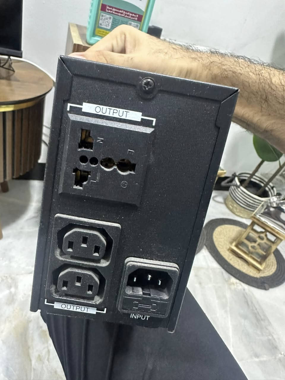 سلام عليكم
‏XBOX SERIES X 1TB للبيع ماخذة من هورايزن بالمنصور
 امانة الله استعمال كلش قليل نظيف ومن اكلك نظيف تجي تشوف بعينك النظافة وضمان ممفتوح وبدون اي خلل تفحص وين ميعجبك
ملحقاتة
جوستك اصلية مع بطارياتها الاصلي غير مستعملة
بطارية للجوستك الاصلي گيم سير
جوستك گيم سير G7
دركسون PXN V9 جيل اول
يو بي اس فالكون 850VA pللجهاز وللشاشة 
حساب pes2021 
سماعة ONIKUMA 
سعر كامل مع ملحقاتة (٩٠٠ الف ) والي يحب توصيل ادزلكيا وين متريد 
استفسار خاص او ***********
بغداد حي العدل
